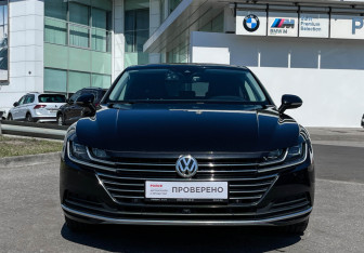 Подержанный автомобиль Volkswagen Arteon 2020 года (2 фото)