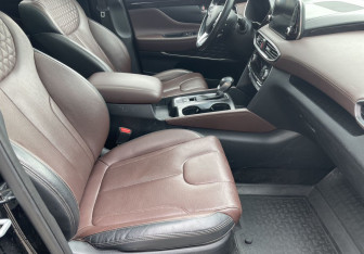 Подержанный автомобиль Hyundai Santa Fe 2019 года (9 фото)