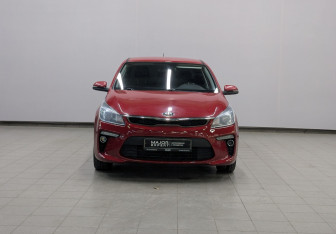 Подержанный автомобиль Kia Rio Sedan 2018 года (14 фото)