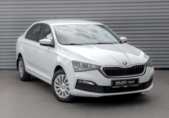 Подержанный автомобиль Skoda Rapid Liftback 2021 года (3 фото)