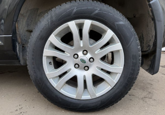 Подержанный автомобиль Land Rover Freelander 2010 года (9 фото)