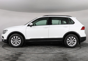 Подержанный автомобиль Volkswagen Tiguan 2020 года (8 фото)