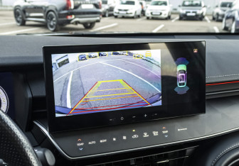 Подержанный автомобиль Toyota Camry Sedan 2024 года (17 фото)