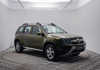 Подержанный автомобиль Renault Duster 2015 года (3 фото)