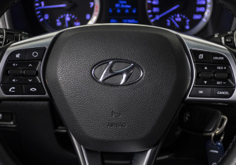 Подержанный автомобиль Hyundai Sonata 2019 года (11 фото)