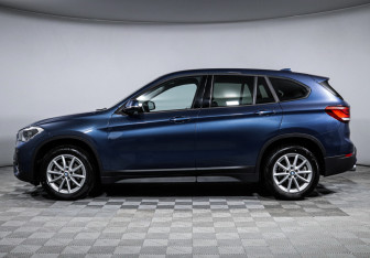 Подержанный автомобиль BMW X1 2021 года (8 фото)