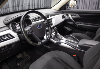 Подержанный автомобиль Geely Atlas 2018 года (16 фото)