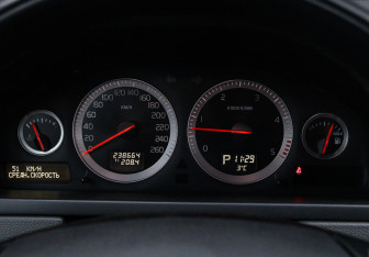 Подержанный автомобиль Volvo XC90 2014 года (23 фото)