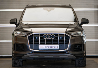 Подержанный автомобиль Audi Q7 2020 года (2 фото)