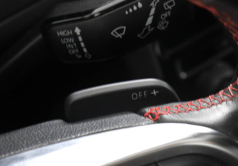 Подержанный автомобиль Volkswagen Golf GTI Hatchback 2014 года (15 фото)