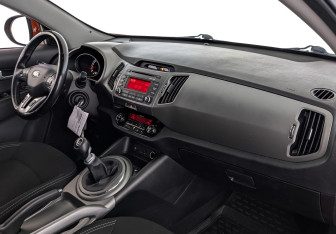 Подержанный автомобиль Kia Sportage 2014 года (13 фото)