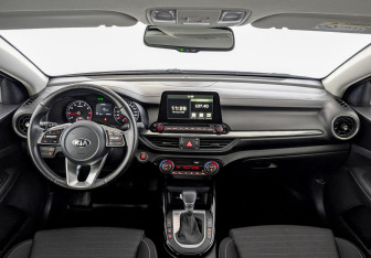 Подержанный автомобиль Kia Cerato Sedan 2019 года (14 фото)