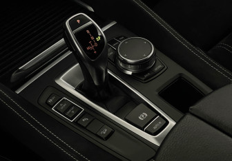 Подержанный автомобиль BMW X6 2018 года (17 фото)