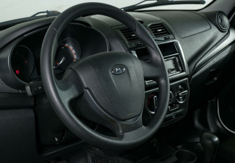 Подержанный автомобиль LADA (ВАЗ) Granta Wagon 2018 года (8 фото)