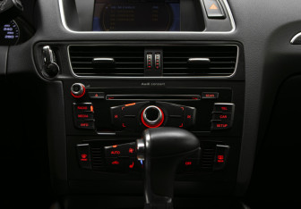 Подержанный автомобиль Audi Q5 2013 года (21 фото)