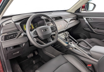 Подержанный автомобиль Geely Atlas Pro 2024 года (16 фото)
