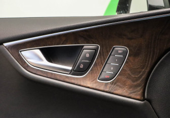 Подержанный автомобиль Audi A7 2013 года (18 фото)