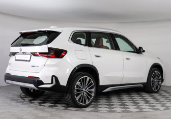 Новый BMW X1 2026 (2 фото)