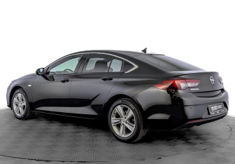 Подержанный автомобиль Opel Insignia Liftback 2021 года (7 фото)