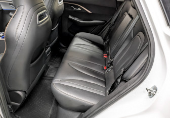 Подержанный автомобиль Omoda C5 2023 года (12 фото)