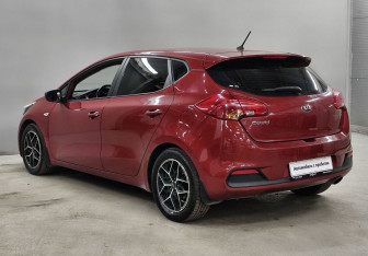 Подержанный автомобиль Kia Ceed Hatchback 2013 года (7 фото)