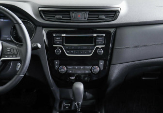 Подержанный автомобиль Nissan Qashqai 2021 года (9 фото)