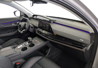 Подержанный автомобиль Changan UNI-K 2023 года (11 фото)