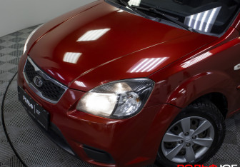 Подержанный автомобиль Kia Rio Hatchback 2011 года (22 фото)