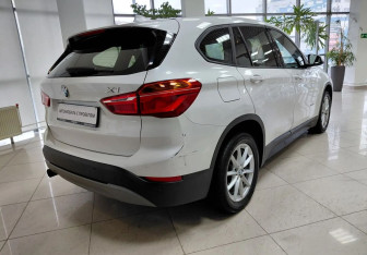 Подержанный автомобиль BMW X1 2018 года (5 фото)