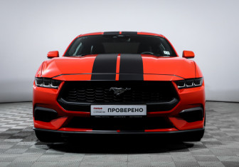 Подержанный автомобиль Ford Mustang Coupe 2024 года (2 фото)