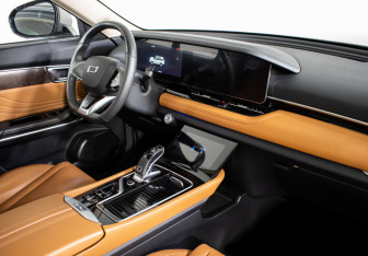 Подержанный автомобиль FAW Bestune T99 2023 года (11 фото)