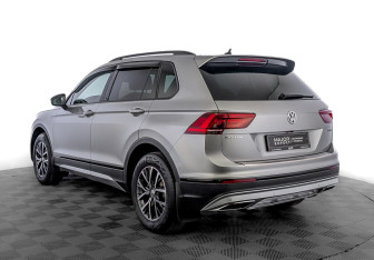 Подержанный автомобиль Volkswagen Tiguan 2020 года (7 фото)