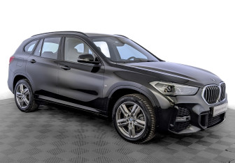 Подержанный автомобиль BMW X1 2022 года (3 фото)