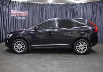 Подержанный автомобиль Volvo XC60 2013 года (8 фото)