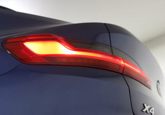 Подержанный автомобиль BMW X4 2019 года (23 фото)