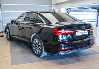 Подержанный автомобиль Audi A6 Sedan 2019 года (6 фото)