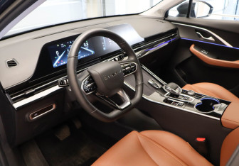 Подержанный автомобиль Omoda C5 2023 года (7 фото)