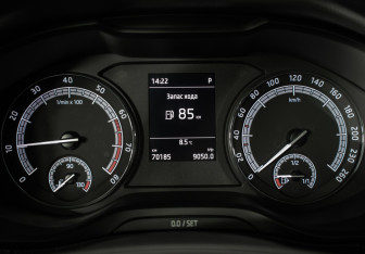 Подержанный автомобиль Skoda Karoq 2020 года (12 фото)