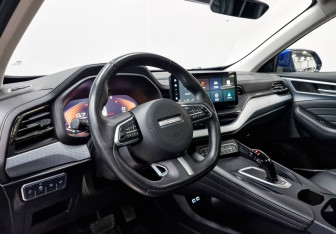 Подержанный автомобиль Haval F7x 2022 года (15 фото)