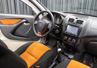 Подержанный автомобиль LADA (ВАЗ) Kalina Wagon 2015 года (11 фото)