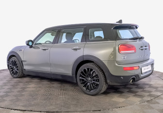 Подержанный автомобиль MINI Clubman Wagon 2021 года (7 фото)