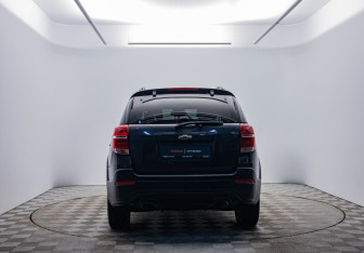 Подержанный автомобиль Chevrolet Captiva 2013 года (6 фото)