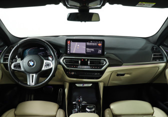 Подержанный автомобиль BMW X4 2021 года (12 фото)