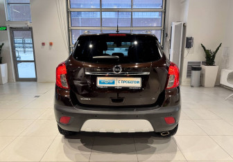 Подержанный автомобиль Opel Mokka 2014 года (5 фото)