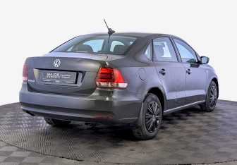 Подержанный автомобиль Volkswagen Polo Sedan 2017 года (5 фото)