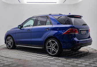 Подержанный автомобиль Mercedes-Benz GLE 2017 года (7 фото)