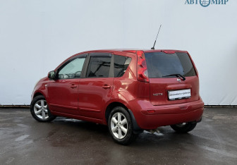 Подержанный автомобиль Nissan Note 2008 года (7 фото)