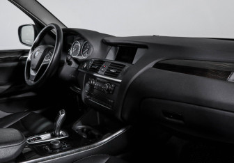 Подержанный автомобиль BMW X3 2013 года (9 фото)