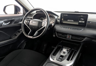 Подержанный автомобиль Haval Jolion 2022 года (28 фото)