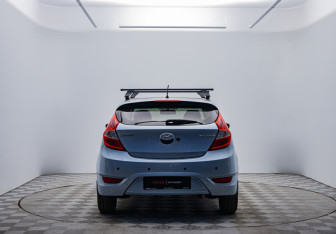 Подержанный автомобиль Hyundai Solaris Hatchback 2012 года (6 фото)